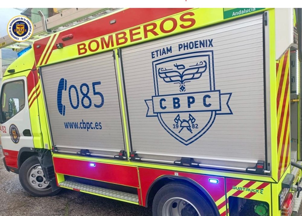 Foto portada bomberos - Una fuerte explosión en un transformador eléctrico alarma a vecinos de la calle Susano Marcos en Algeciras Una fuerte explosión en un transformador eléctrico alarma a vecinos de la calle Susano Marcos en Algeciras