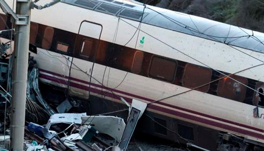 El Campo de Gibraltar guarda un minuto de silencio por el accidente ferroviario de Adamuz