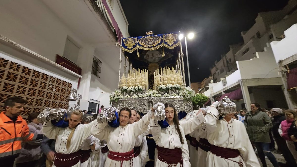 virgen de la merced san roque - La Semana Santa de San Roque, la primera del país en la que procesionó un paso íntegramente de mujeres La Semana Santa de San Roque, la primera del país en la que procesionó un paso íntegramente de mujeres