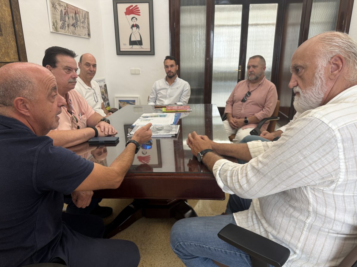 Pleno 100 x 100 - La Diputación respalda por unanimidad mejoras en las comunicaciones del Campo de Gibraltar La Diputación respalda por unanimidad mejoras en las comunicaciones del Campo de Gibraltar