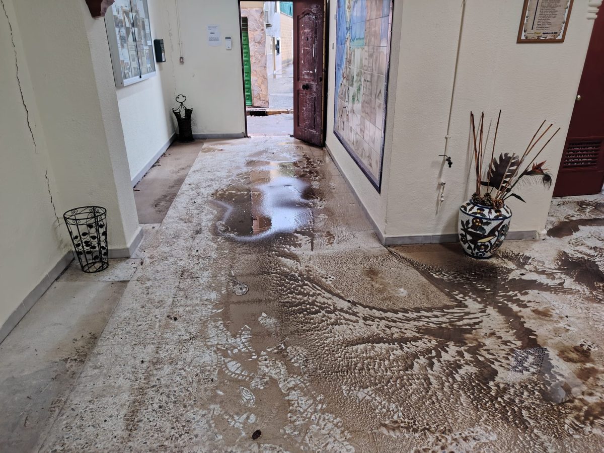 Algeciras vivienda - La Cuesta del Rayo vuelve a inundarse y exige que se complete el colector pendiente La Cuesta del Rayo vuelve a inundarse y exige que se complete el colector pendiente