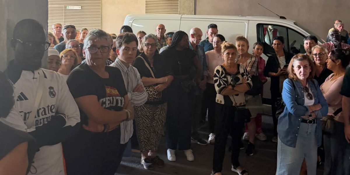 despedida manolo la linea - Manolo volverá a casa: La Línea consigue reunir más de 6.000 euros para repatriar su cuerpo a Senegal despedida manolo la linea - Manolo volverá a casa: La Línea consigue reunir más de 6.000 euros para repatriar su cuerpo a Senegal