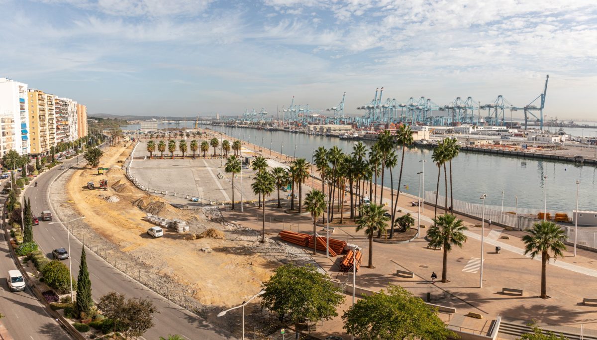 obras fase 3 lago maritimo algeciras - Algeciras recuperará dos zonas de aparcamiento en el Llano Amarillo a partir de la semana del 20 de octubre
