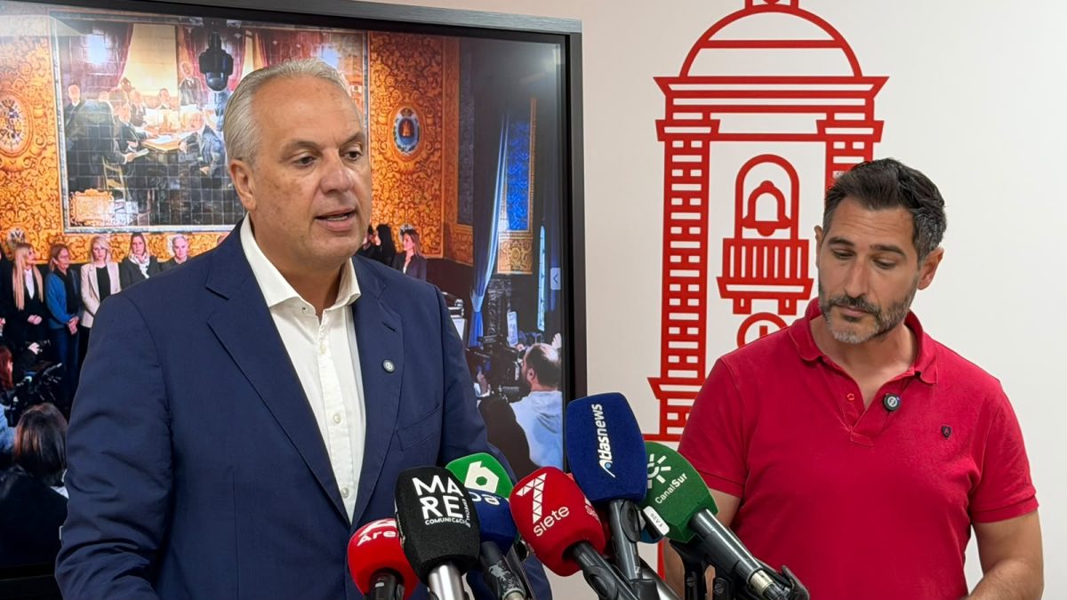 ruiz boix fran psoe rueda prensa landaluce - El PSOE da diez días al PP para impulsar una moción de censura contra Landaluce en Algeciras El PSOE da diez días al PP para impulsar una moción de censura contra Landaluce en Algeciras